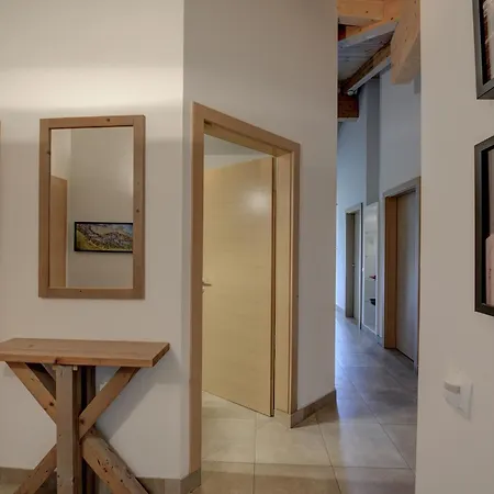 Mountain By Apartament
